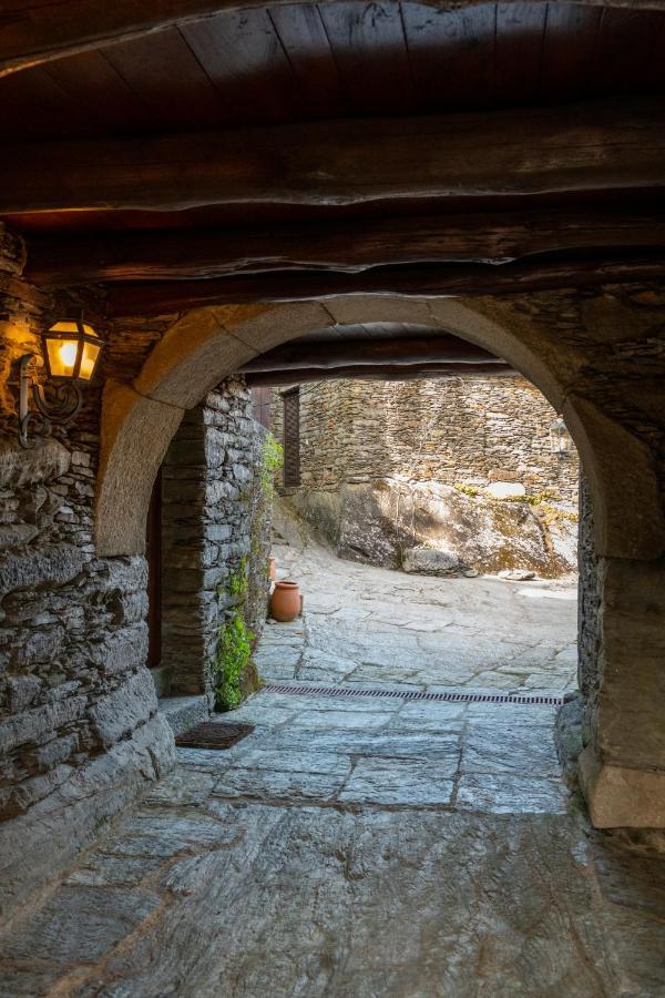 Pensjonat Quinta De Mouraes - Casa Do Xisto Lever Zewnętrze zdjęcie
